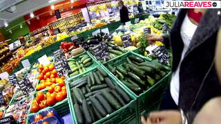 Silit jinis ing pawon sawise njupuk panas karo groceries Silit jinis ing pawon sawise njupuk panas karo groceries