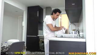 ���ೇವಕ ಕಂಡಿತು ಮಾಸ್ಟರ್ ಮಗಳು ಜೋಡಿ ಮತ್ತು ನಂತರ ಹಾರಿಸುವುದು ಕುಂಡೆ