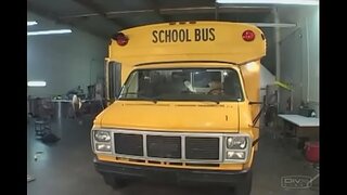 Seksi tinejdžer daje pov oralni seks