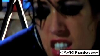 Brünett beib gets banged