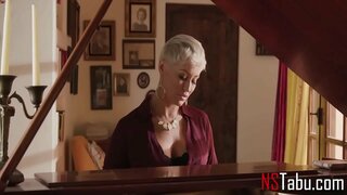 ���ಹಿಳೆ ಮನೆಯಲ್ಲಿ ಪ್ಲೇ ಮಾಡಿದಾಗ ಪತಿ ದೂರ - ರಯಾನ್ Keely, ಗಿನಾ ವಲೆಂಟಿನಾ