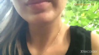 ���្ត្រីហ៊ានជា graba tocandose នៅក្នុងសាធារណៈ